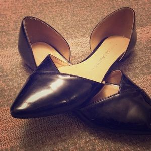 Black pointy flats!